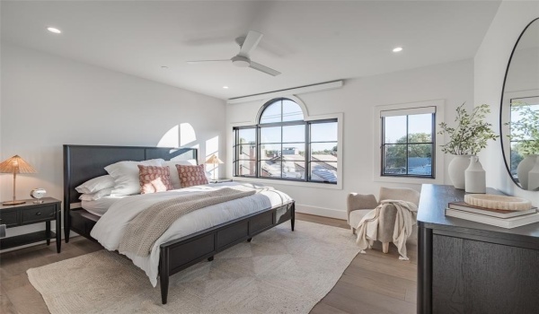 4529 Emerson Avenue #4, University Park, TX 75205, 2 Habitaciones Habitaciones , ,2 BañosBaños,Residential,En Venta,4529 Emerson Avenue,20868570