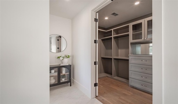 4529 Emerson Avenue #4, University Park, TX 75205, 2 Habitaciones Habitaciones , ,2 BañosBaños,Residential,En Venta,4529 Emerson Avenue,20868570