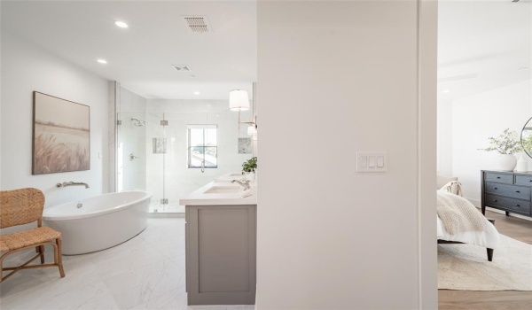 4529 Emerson Avenue #4, University Park, TX 75205, 2 Habitaciones Habitaciones , ,2 BañosBaños,Residential,En Venta,4529 Emerson Avenue,20868570