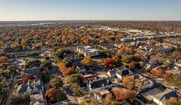 4529 Emerson Avenue #4, University Park, TX 75205, 2 Habitaciones Habitaciones , ,2 BañosBaños,Residential,En Venta,4529 Emerson Avenue,20868570