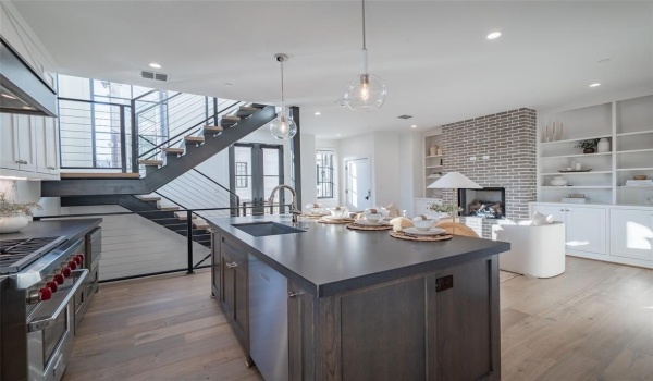 4529 Emerson Avenue #4, University Park, TX 75205, 2 Habitaciones Habitaciones , ,2 BañosBaños,Residential,En Venta,4529 Emerson Avenue,20868570