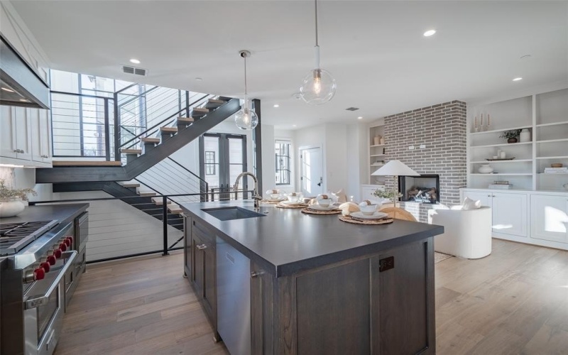 4529 Emerson Avenue #4, University Park, TX 75205, 2 Habitaciones Habitaciones , ,2 BañosBaños,Residential,En Venta,4529 Emerson Avenue,20868570