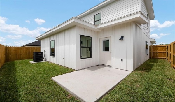 3409 Emma Drive, Weslaco, TX 78596, 3 Bedrooms Bedrooms, ,2 BathroomsBathrooms,Residential,For Sale,3409 Emma Drive,470529