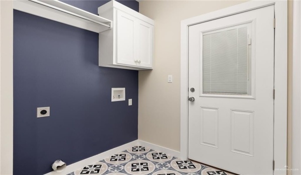 3409 Emma Drive, Weslaco, TX 78596, 3 Bedrooms Bedrooms, ,2 BathroomsBathrooms,Residential,For Sale,3409 Emma Drive,470529