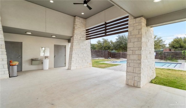 8003 N 55th Lane, McAllen, TX 78504, 4 Bedrooms Bedrooms, ,5 BathroomsBathrooms,Residential,For Sale,8003 N 55th Lane,465261