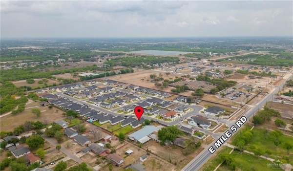 8003 N 55th Lane, McAllen, TX 78504, 4 Bedrooms Bedrooms, ,5 BathroomsBathrooms,Residential,For Sale,8003 N 55th Lane,465261