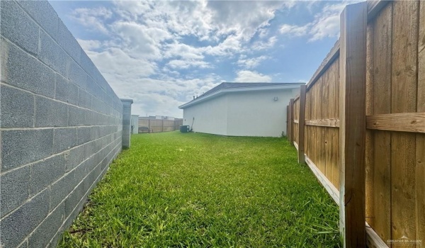 910 N Spruce Street #3, Edinburg, TX 78541, 1 Bedroom Bedrooms, ,1 BathroomBathrooms,Residential Lease,For Rent,910 N Spruce Street,470560