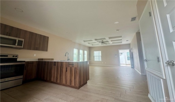 910 N Spruce Street #3, Edinburg, TX 78541, 1 Bedroom Bedrooms, ,1 BathroomBathrooms,Residential Lease,For Rent,910 N Spruce Street,470560