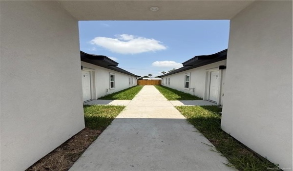 2107 Dragonfly Street #1, Mission, TX 78572, 2 Bedrooms Bedrooms, ,2 BathroomsBathrooms,Residential Lease,For Rent,2107 Dragonfly Street,470574