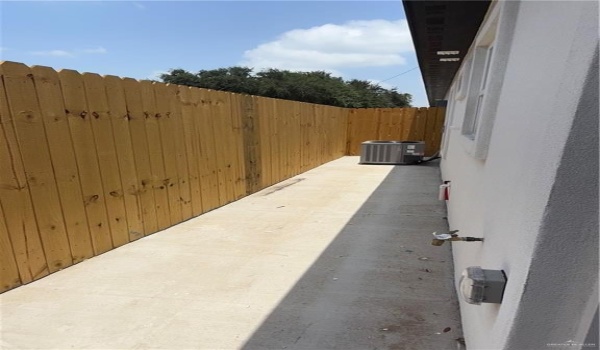 2107 Dragonfly Street #1, Mission, TX 78572, 2 Bedrooms Bedrooms, ,2 BathroomsBathrooms,Residential Lease,For Rent,2107 Dragonfly Street,470574