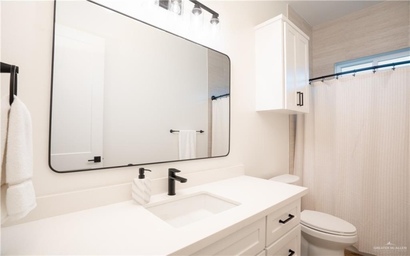 2404 Vanderbilt Avenue, McAllen, TX 78504, 3 Bedrooms Bedrooms, ,3 BathroomsBathrooms,Residential,For Sale,2404 Vanderbilt Avenue,470576