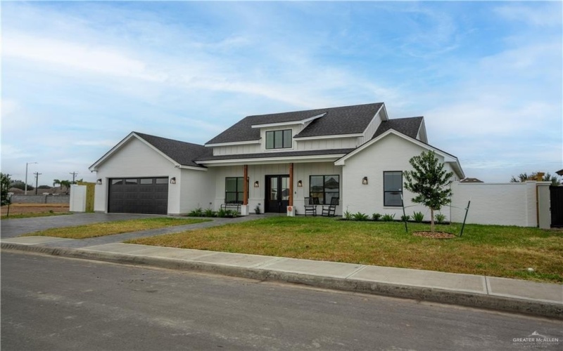 2404 Vanderbilt Avenue, McAllen, TX 78504, 3 Bedrooms Bedrooms, ,3 BathroomsBathrooms,Residential,For Sale,2404 Vanderbilt Avenue,470576