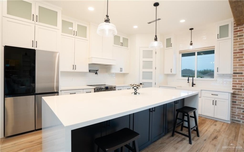 2404 Vanderbilt Avenue, McAllen, TX 78504, 3 Bedrooms Bedrooms, ,3 BathroomsBathrooms,Residential,For Sale,2404 Vanderbilt Avenue,470576