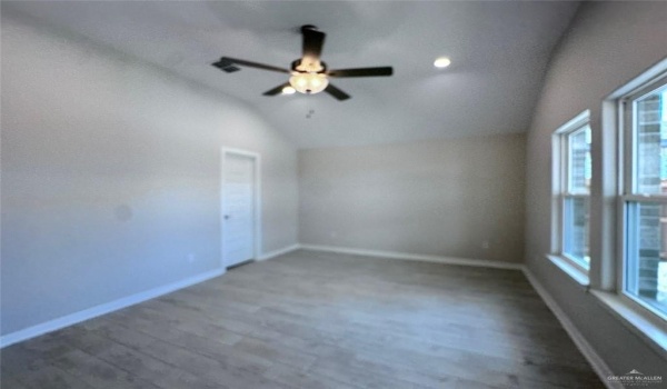 8329 35th Lane, McAllen, TX 78504, 3 Bedrooms Bedrooms, ,2 BathroomsBathrooms,Residential Lease,For Rent,8329 35th Lane,470578