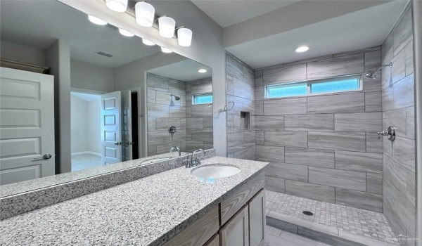 8329 35th Lane, McAllen, TX 78504, 3 Bedrooms Bedrooms, ,2 BathroomsBathrooms,Residential Lease,For Rent,8329 35th Lane,470578