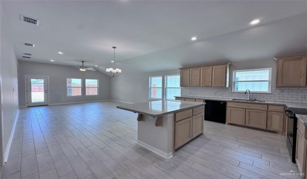 8329 35th Lane, McAllen, TX 78504, 3 Bedrooms Bedrooms, ,2 BathroomsBathrooms,Residential Lease,For Rent,8329 35th Lane,470578