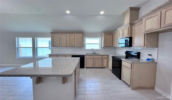 8329 35th Lane, McAllen, TX 78504, 3 Bedrooms Bedrooms, ,2 BathroomsBathrooms,Residential Lease,For Rent,8329 35th Lane,470578