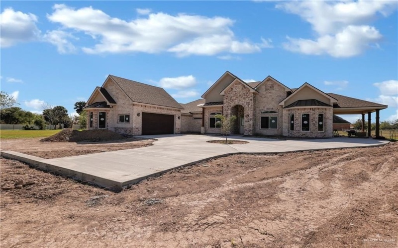 4521 N Central Avenue, Brownsville, TX 78526, 4 Bedrooms Bedrooms, ,5 BathroomsBathrooms,Residential,For Sale,4521 N Central Avenue,465384