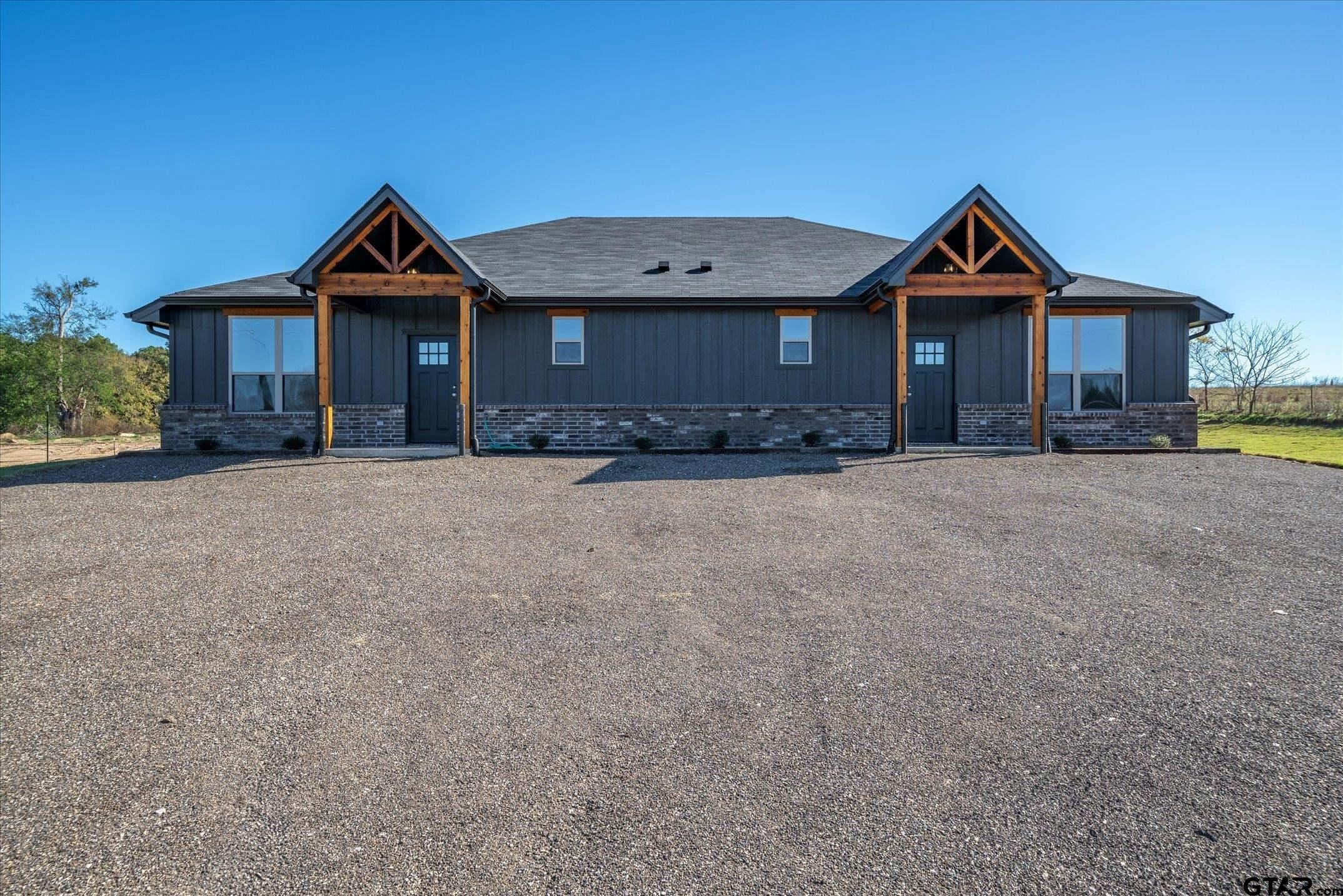 719 County Road 2754, Mineola, TX 75773, ,5 BathroomsBathrooms,Residential Multi Family,For Sale,719 County Road 2754,24013681