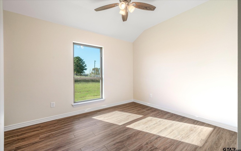 719 County Road 2754, Mineola, TX 75773, ,5 BañosBaños,Residential Multi Family,En Venta,719 County Road 2754,24013681