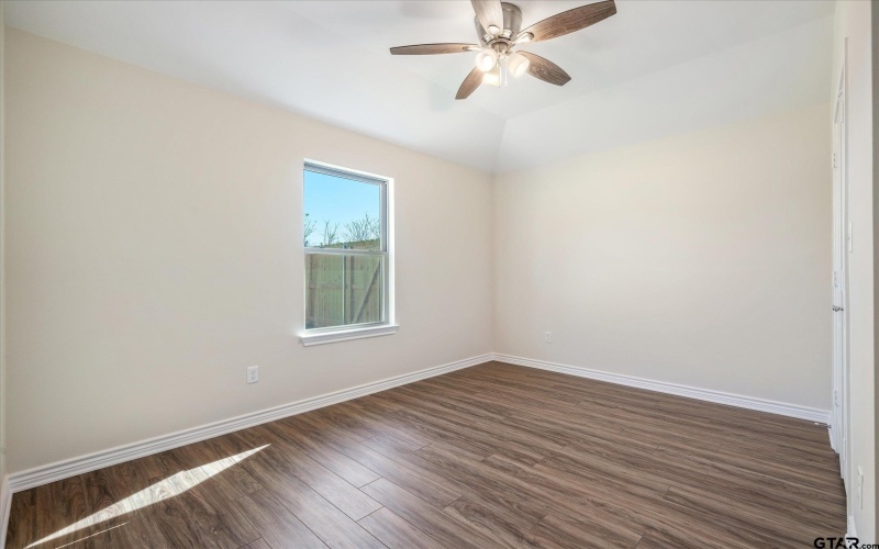 719 County Road 2754, Mineola, TX 75773, ,5 BañosBaños,Residential Multi Family,En Venta,719 County Road 2754,24013681