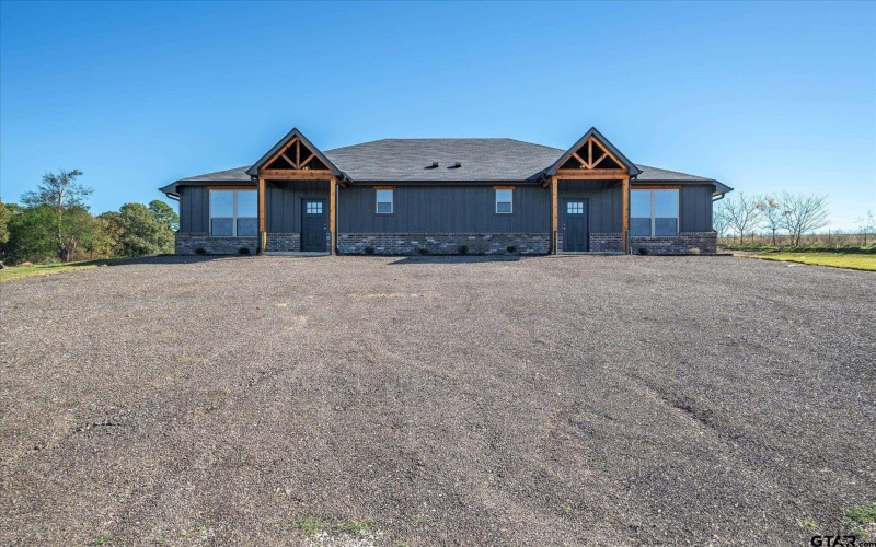 719 County Road 2754, Mineola, TX 75773, ,5 BañosBaños,Residential Multi Family,En Venta,719 County Road 2754,24013681