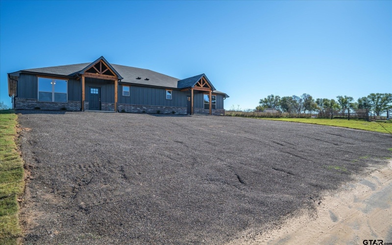 719 County Road 2754, Mineola, TX 75773, ,5 BañosBaños,Residential Multi Family,En Venta,719 County Road 2754,24013681