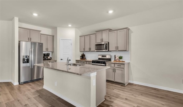 9817 Daisy Mae Lane, Aubrey, TX 76227, 4 Bedrooms Bedrooms, ,2 BathroomsBathrooms,Residential,For Sale,9817 Daisy Mae Lane,20868644