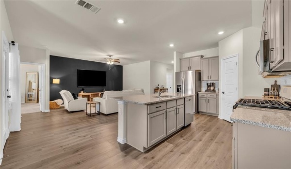 9817 Daisy Mae Lane, Aubrey, TX 76227, 4 Bedrooms Bedrooms, ,2 BathroomsBathrooms,Residential,For Sale,9817 Daisy Mae Lane,20868644