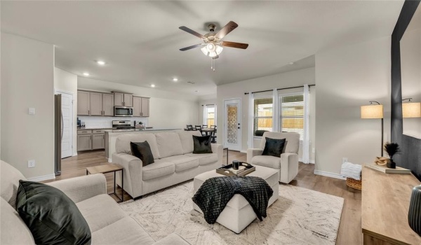 9817 Daisy Mae Lane, Aubrey, TX 76227, 4 Bedrooms Bedrooms, ,2 BathroomsBathrooms,Residential,For Sale,9817 Daisy Mae Lane,20868644
