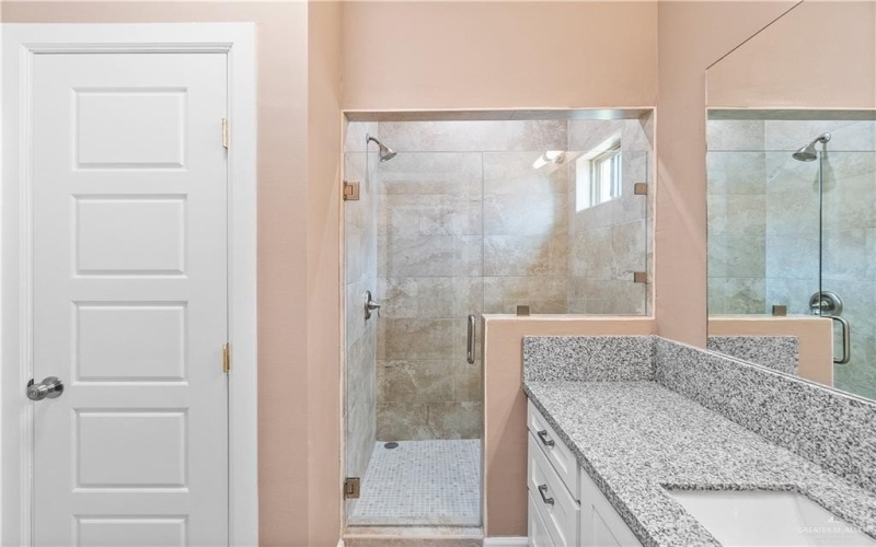 5928 N Playa Del Sol Street, Edinburg, TX 78542, 3 Bedrooms Bedrooms, ,2 BathroomsBathrooms,Residential,For Sale,5928 N Playa Del Sol Street,465394