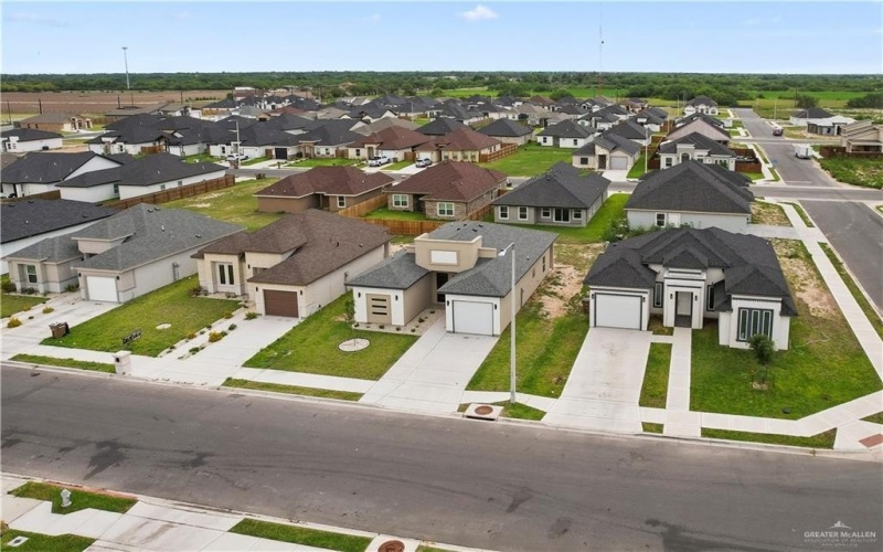 5928 N Playa Del Sol Street, Edinburg, TX 78542, 3 Bedrooms Bedrooms, ,2 BathroomsBathrooms,Residential,For Sale,5928 N Playa Del Sol Street,465394