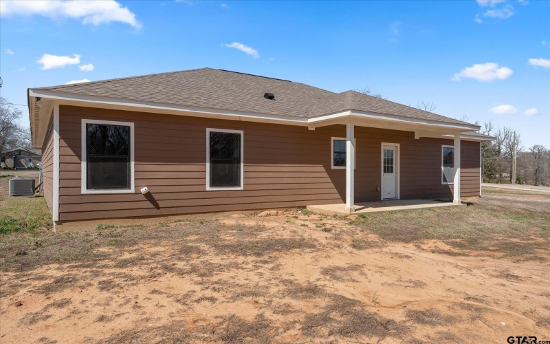 201 S Quille, Mt Pleasant, TX 75455, 4 Bedrooms Bedrooms, ,2 BathroomsBathrooms,Residential,For Sale,201 S Quille,24014298