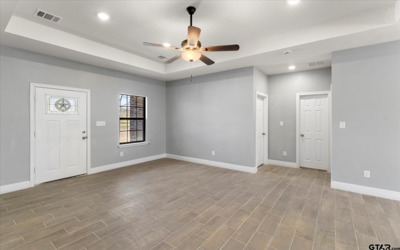 201 S Quille, Mt Pleasant, TX 75455, 4 Bedrooms Bedrooms, ,2 BathroomsBathrooms,Residential,For Sale,201 S Quille,24014298