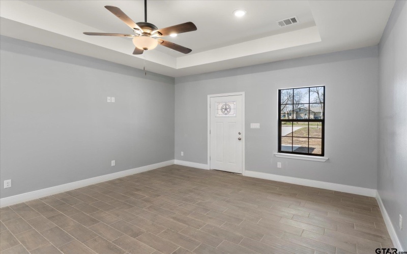 201 S Quille, Mt Pleasant, TX 75455, 4 Bedrooms Bedrooms, ,2 BathroomsBathrooms,Residential,For Sale,201 S Quille,24014298