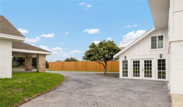 12304 Lakeview Drive, Edinburg, TX 78541, 4 Bedrooms Bedrooms, ,3 BathroomsBathrooms,Residential Lease,For Rent,12304 Lakeview Drive,470676