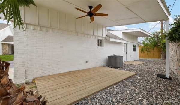 12304 Lakeview Drive, Edinburg, TX 78541, 4 Bedrooms Bedrooms, ,3 BathroomsBathrooms,Residential Lease,For Rent,12304 Lakeview Drive,470676