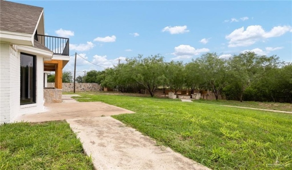 12304 Lakeview Drive, Edinburg, TX 78541, 4 Bedrooms Bedrooms, ,3 BathroomsBathrooms,Residential Lease,For Rent,12304 Lakeview Drive,470676