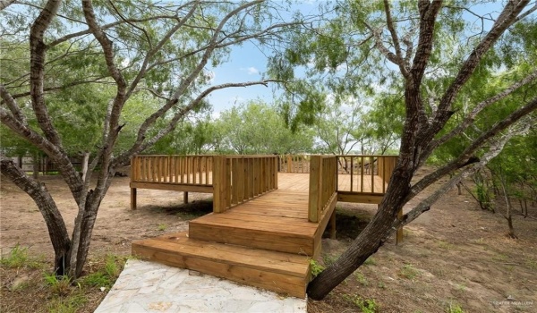 12304 Lakeview Drive, Edinburg, TX 78541, 4 Bedrooms Bedrooms, ,3 BathroomsBathrooms,Residential Lease,For Rent,12304 Lakeview Drive,470676