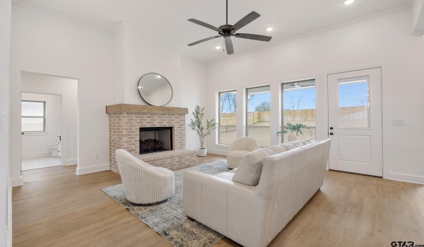 113 Sides Blvd, Bullard, TX 75757, 4 Bedrooms Bedrooms, ,2 BathroomsBathrooms,Residential,For Sale,113 Sides Blvd,24014533