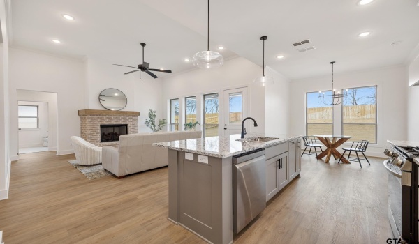 113 Sides Blvd, Bullard, TX 75757, 4 Bedrooms Bedrooms, ,2 BathroomsBathrooms,Residential,For Sale,113 Sides Blvd,24014533