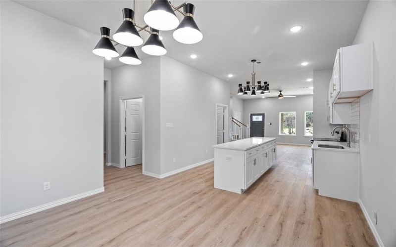 2100 Cactus Alley, Granbury, TX 76048, 3 Bedrooms Bedrooms, ,2 BathroomsBathrooms,Residential,For Sale,2100 Cactus Alley,20868662