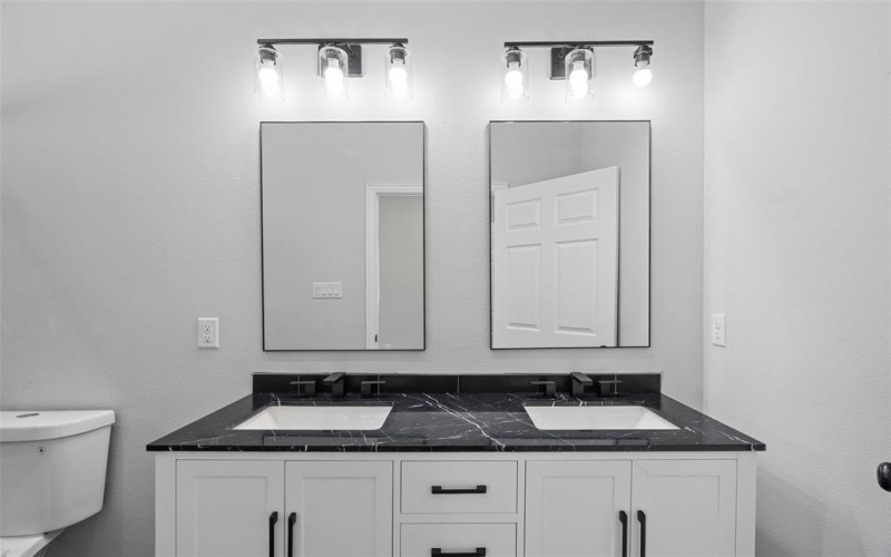 2100 Cactus Alley, Granbury, TX 76048, 3 Bedrooms Bedrooms, ,2 BathroomsBathrooms,Residential,For Sale,2100 Cactus Alley,20868662