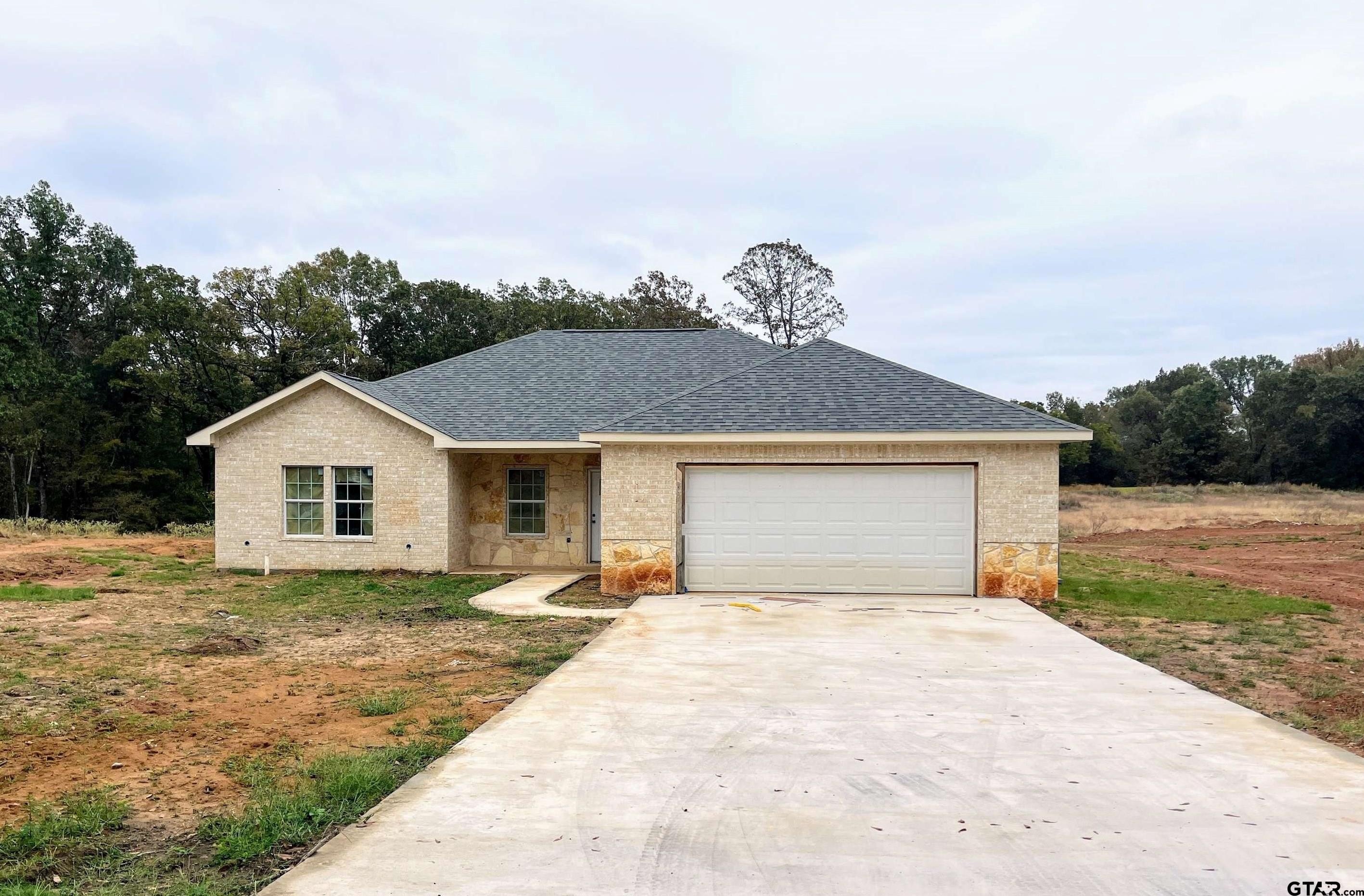211 S Quille, Mt Pleasant, TX 75455, 4 Bedrooms Bedrooms, ,2 BathroomsBathrooms,Residential,For Sale,211 S Quille,24015154