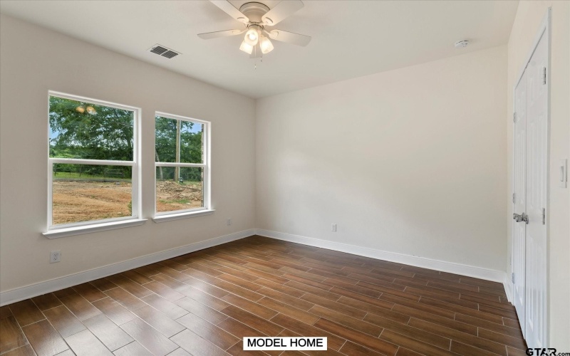 211 S Quille, Mt Pleasant, TX 75455, 4 Bedrooms Bedrooms, ,2 BathroomsBathrooms,Residential,For Sale,211 S Quille,24015154