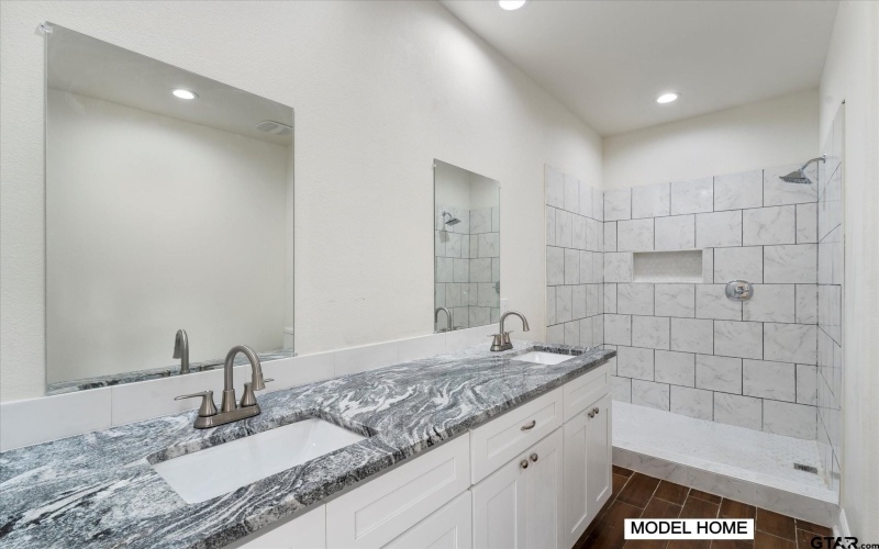 211 S Quille, Mt Pleasant, TX 75455, 4 Bedrooms Bedrooms, ,2 BathroomsBathrooms,Residential,For Sale,211 S Quille,24015154