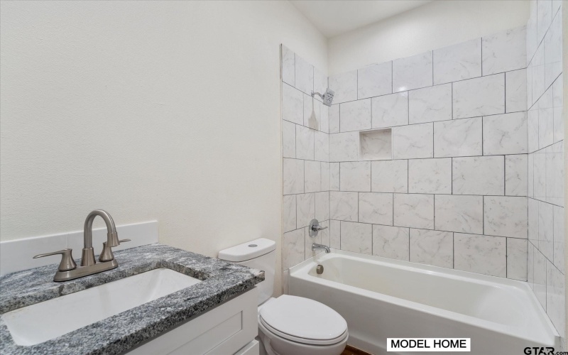 211 S Quille, Mt Pleasant, TX 75455, 4 Bedrooms Bedrooms, ,2 BathroomsBathrooms,Residential,For Sale,211 S Quille,24015154