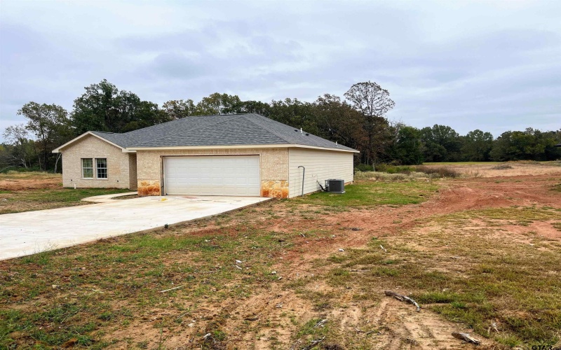 211 S Quille, Mt Pleasant, TX 75455, 4 Bedrooms Bedrooms, ,2 BathroomsBathrooms,Residential,For Sale,211 S Quille,24015154