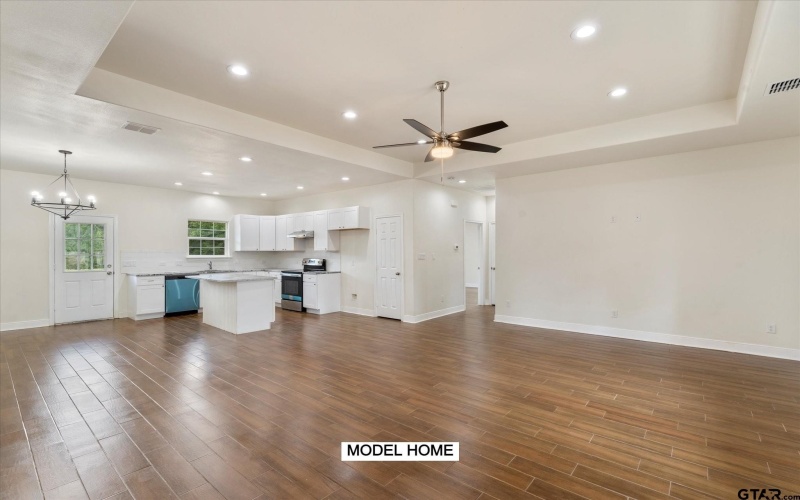 211 S Quille, Mt Pleasant, TX 75455, 4 Bedrooms Bedrooms, ,2 BathroomsBathrooms,Residential,For Sale,211 S Quille,24015154