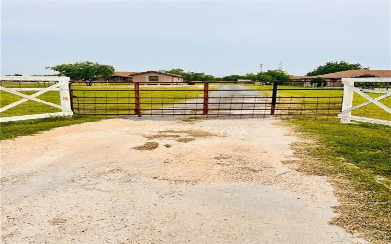 2420 Mile 13 N, Donna, TX 78537, 1 Bedroom Bedrooms, ,1 BathroomBathrooms,Residential,For Sale,2420 Mile 13 N,465510
